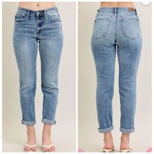 Judy Blue Jeans Women's 9/29 Mid-Rise Boyfriend Medium Wash